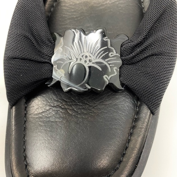 NWOB Donald J Pliner Black Stretch Wedge Sandals. Floral Center. Sz 9 - Picture 6 of 8